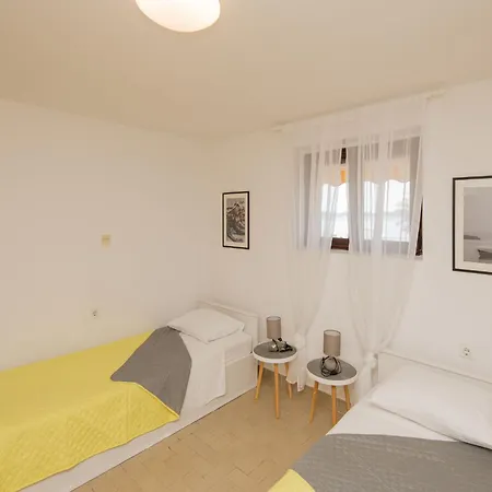 Apartamento Maras-1 By Interhome *