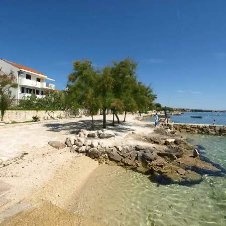 Maras-1 By Interhome 迪可罗