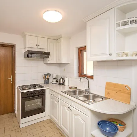 Maras-1 By Interhome *