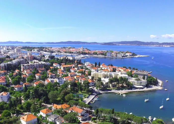 Maras-1 By Interhome * Дикло